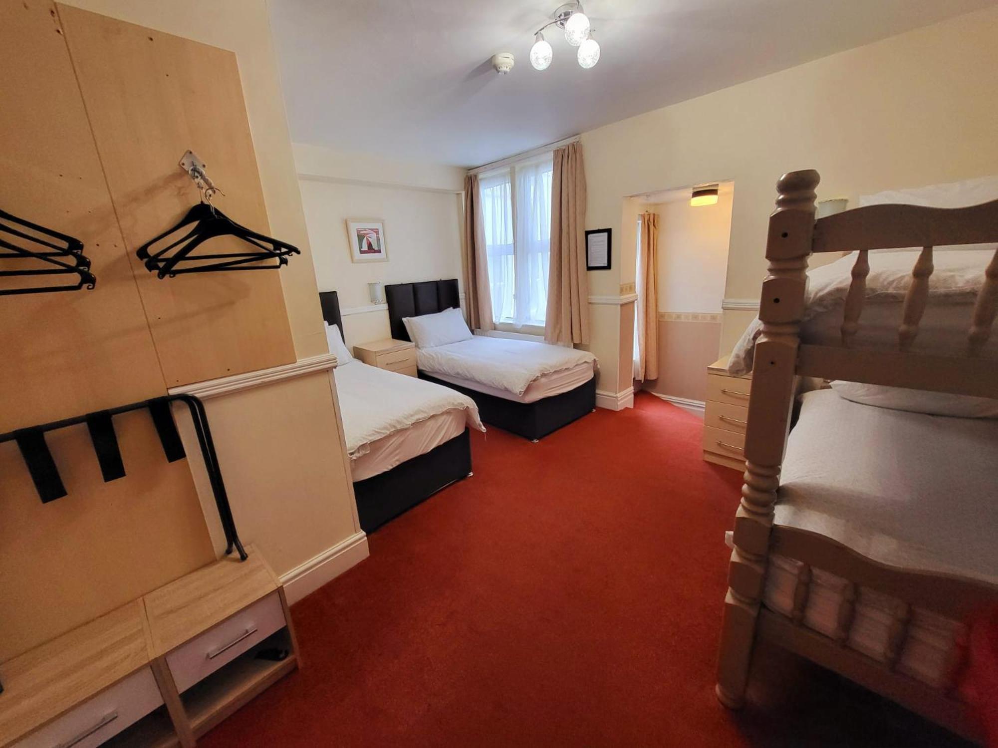 Hotel At Caledonia à Douglas Extérieur photo