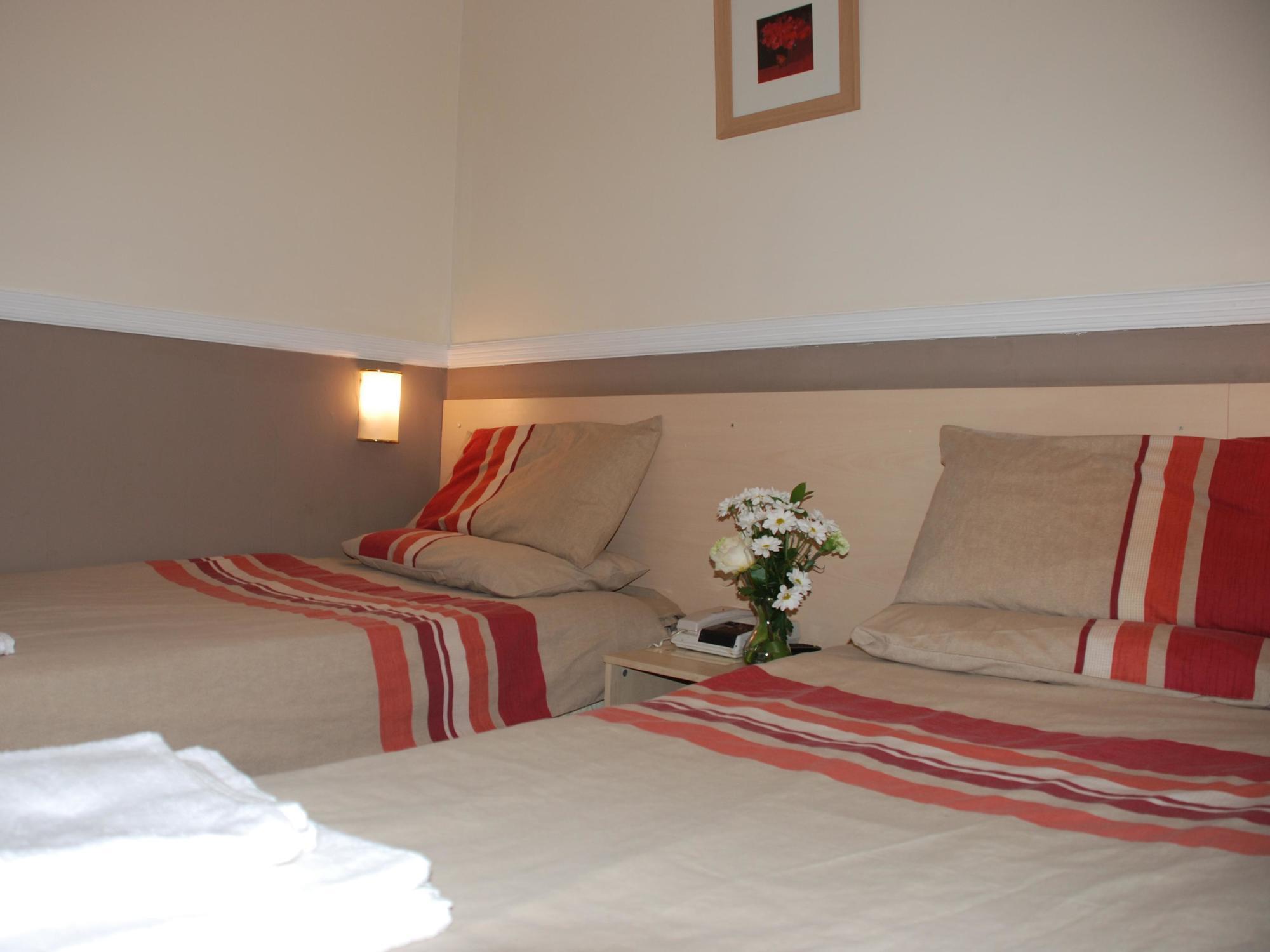 Hotel At Caledonia à Douglas Extérieur photo